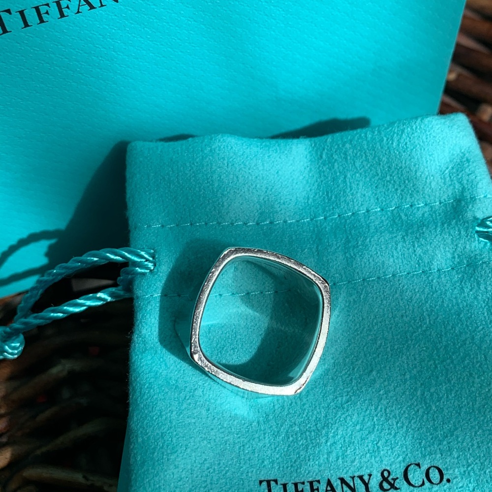Tiffany & Co. Frank Gehry silver ring